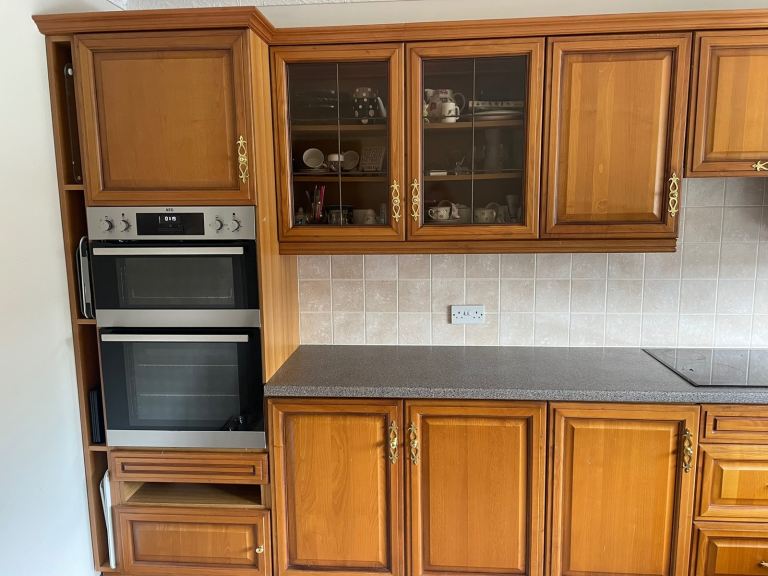 Wood kitche