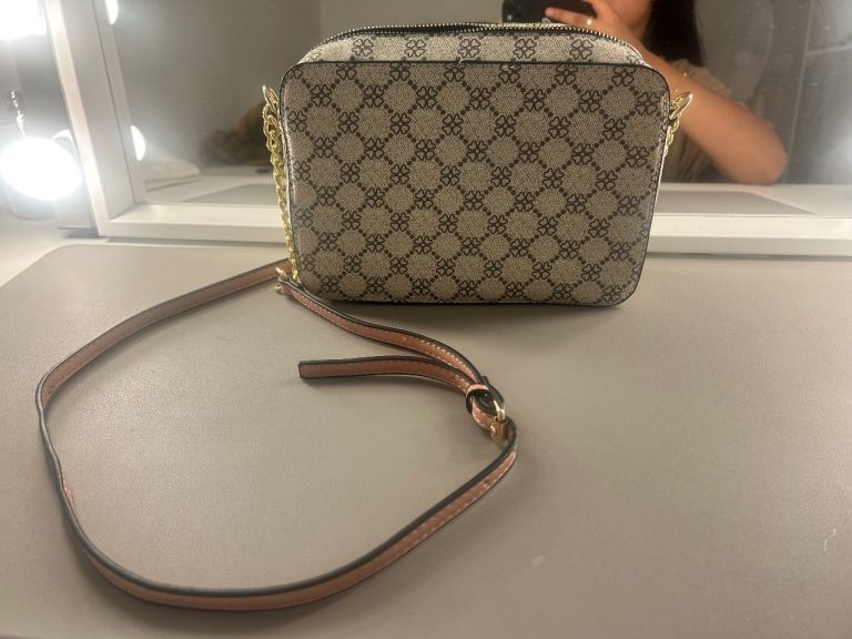 Stylish Patterned Crossbody Bag with Gold Chain Detail