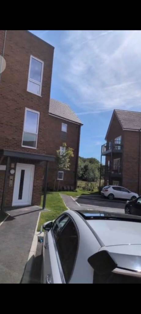Anyone want west sussex a new built 1st Floor  two beds