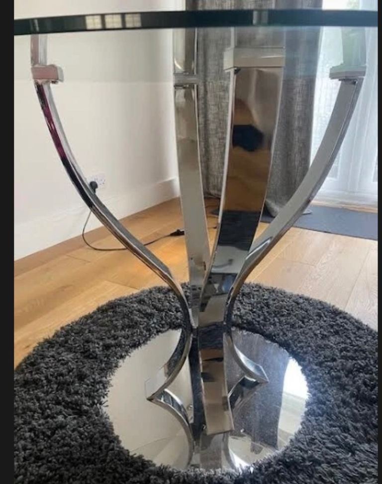 Next Tulip Dining Table + 4 Julian Bowen Cantilever Chairs