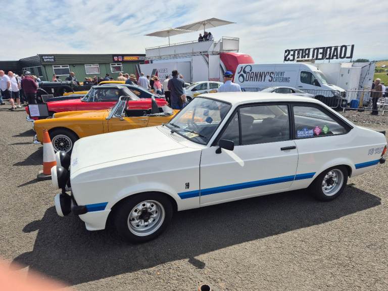 Ford, ESCORT POPULAR PLUS, 1975, 1558 (cc)