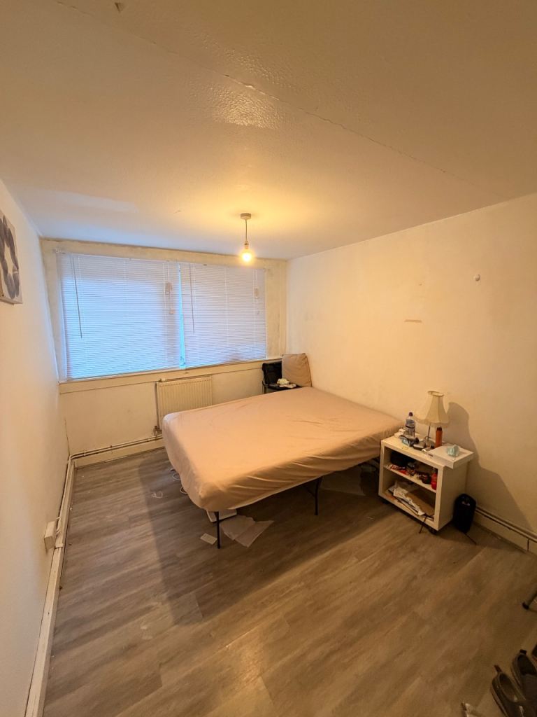 Large Double Room – £800 PCM | All Bills Included | High-Speed WiFi