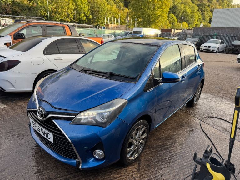 Toyota, YARIS, Hatchback, 2015, Manual, 1329 (cc), 5 doors