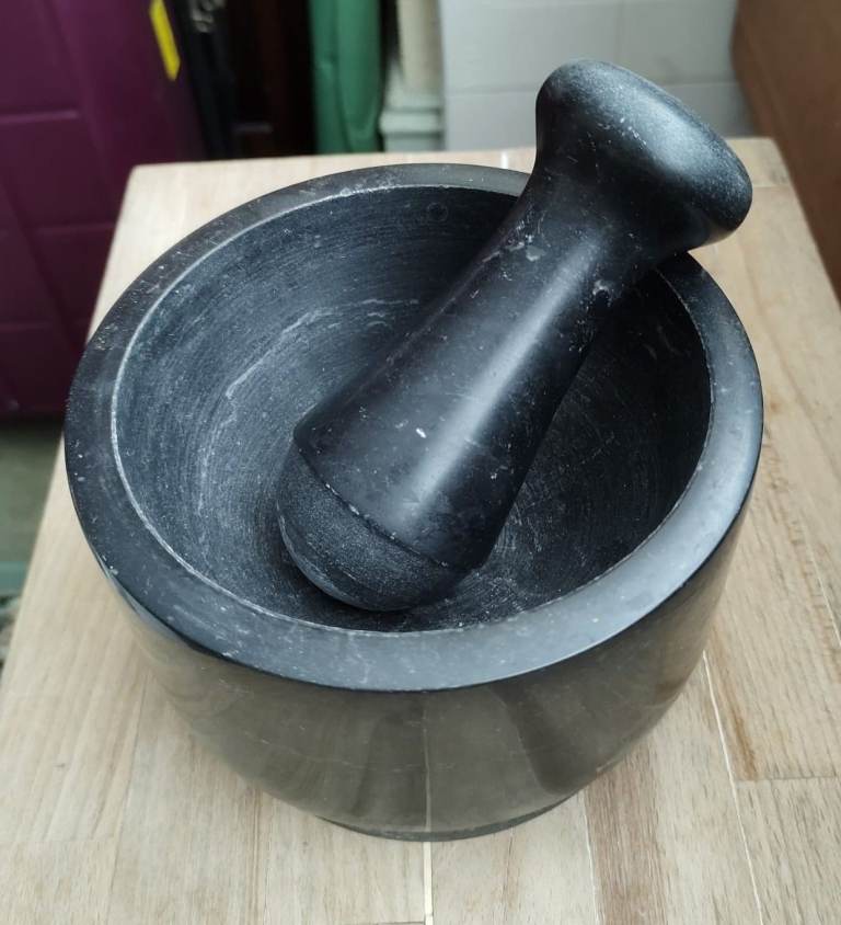 Substantial Black Mortar and Pestle – Hardly Used