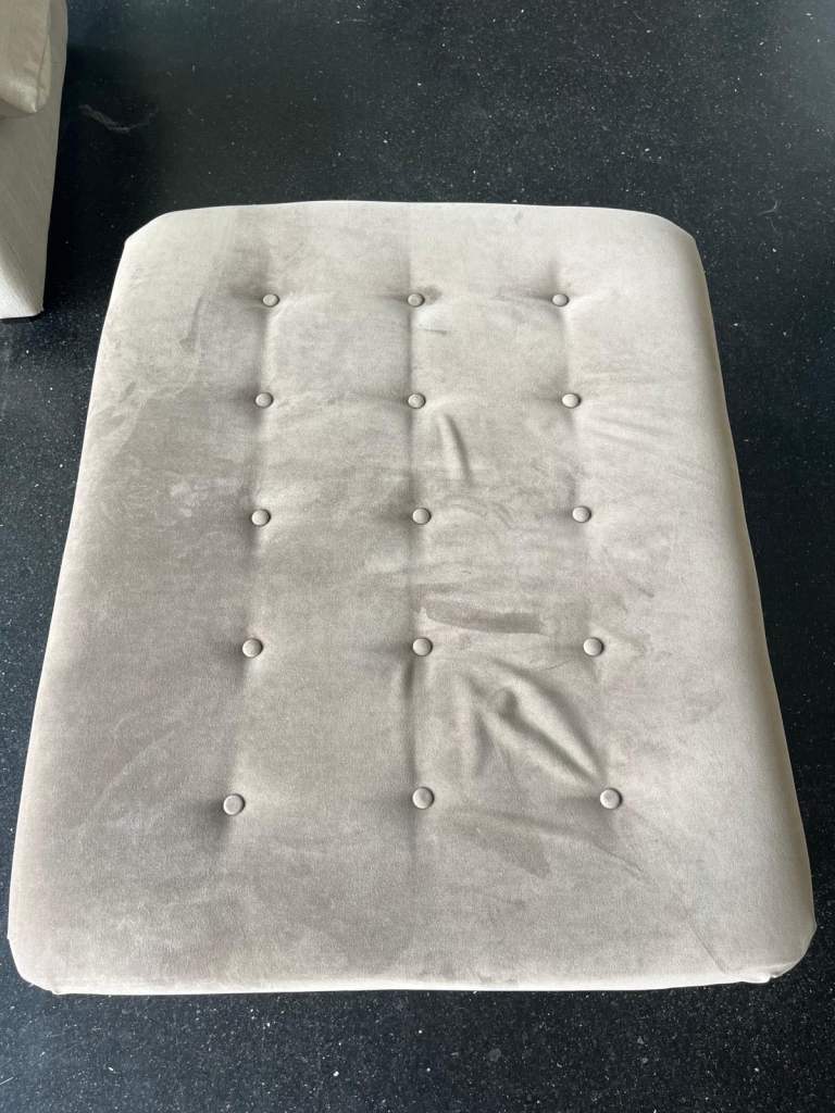 Loaf clever velvet footstool