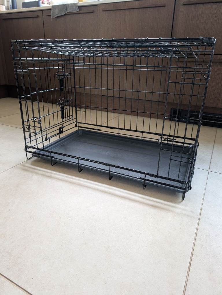 Medium dog crate