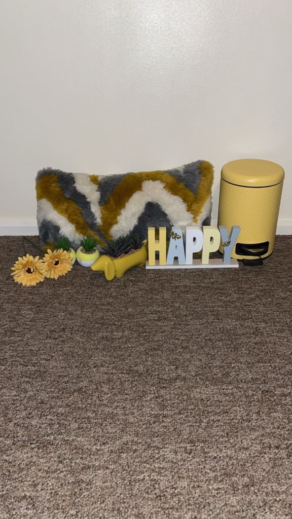 Bundle of yellow home accessories 