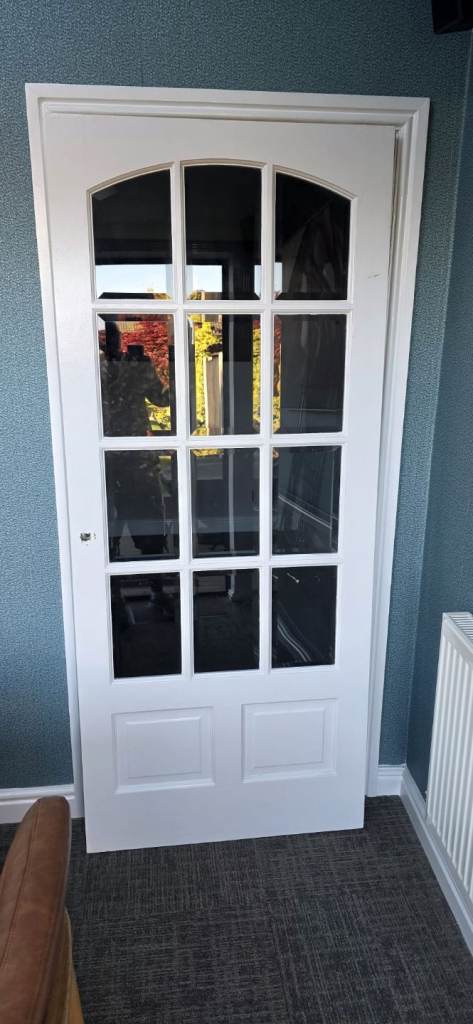Glazed interior door