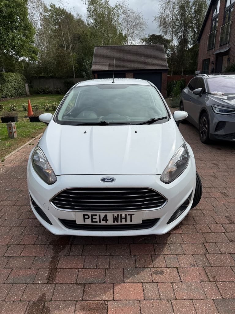 Ford, FIESTA, Hatchback, 2014, Manual, 1241 (cc), 3 doors