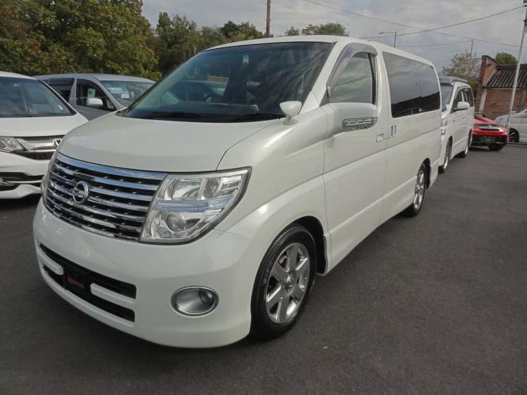 Nissan Elgrand 4WD HIGHWAY STAR FRESH IMPORT Petrol Automatic