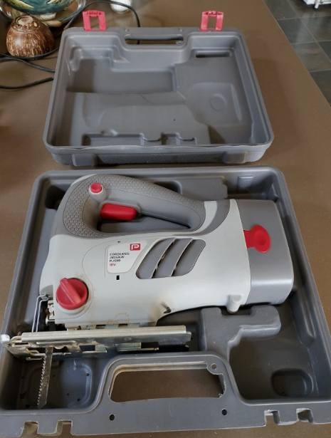 performance power cordless jigsaw with battery, untested no charger