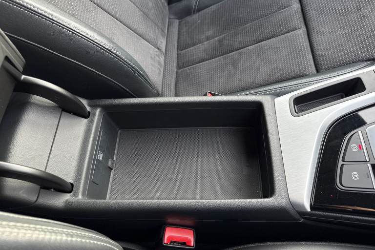 2020 Audi A4 2.0 TFSI 35 S line S Tronic Euro 6 (s/s) 4dr Saloon PETROL Automatic