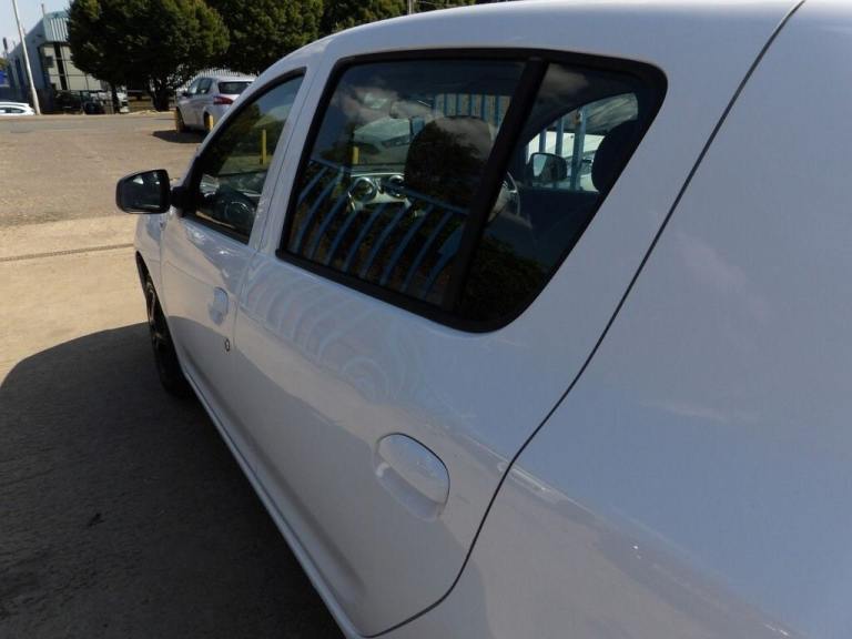 2015 65 DACIA SANDERO 1.5 DCI LAUREATE HATCHBACK 5DR DIESEL MANUAL EURO 5 (90 PS