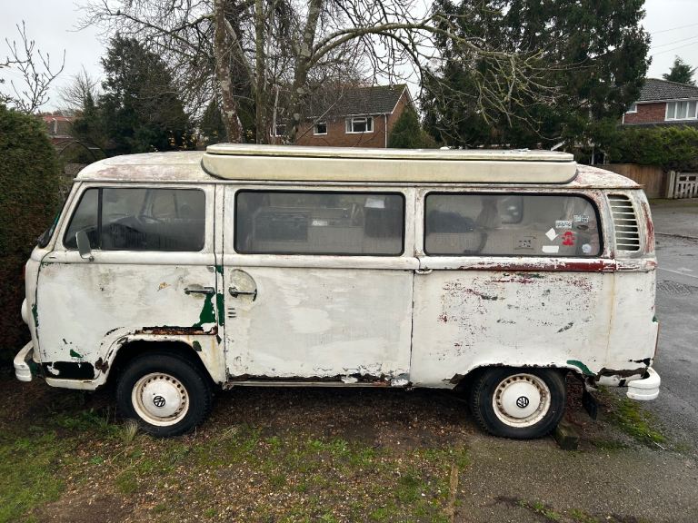 🚐 VW Bay Window Campervan – Classic 1973 Project with New Parts Included! 
