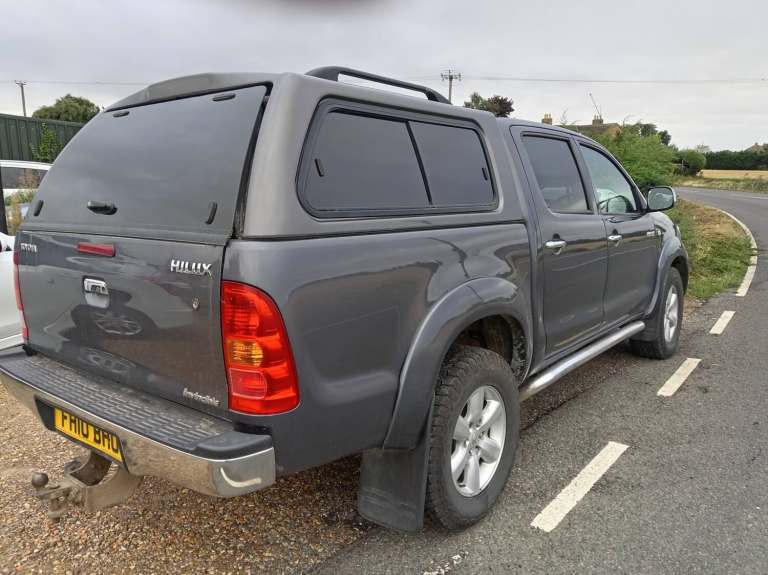 2010 Toyota Hilux Invincible 2010 D/Cab PickUp 3.0 D-4D 4WD 171 Auto NO VAT NO OFFERS  PICK UP Di...
