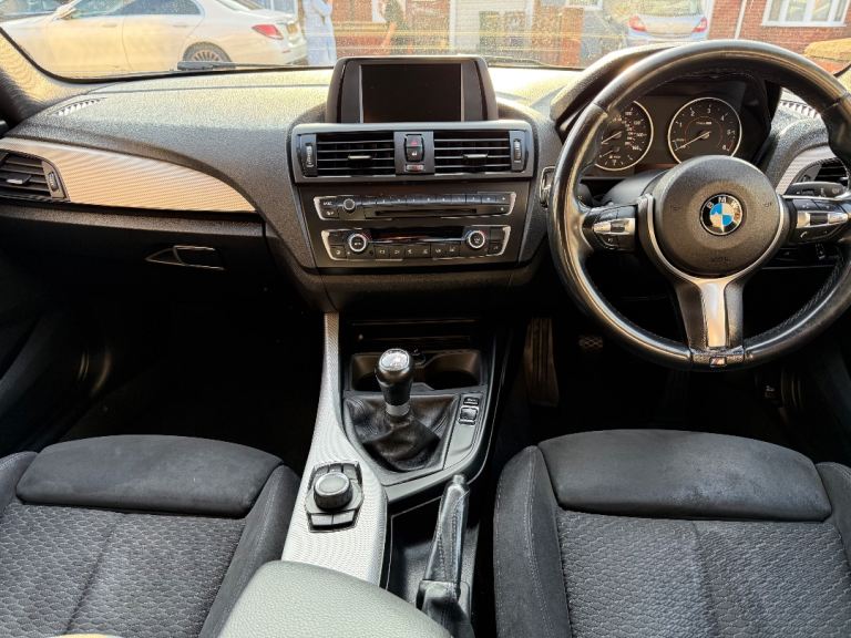 BMW, 1 SERIES, Hatchback, 2014, Manual, 1995cc), 5 doors