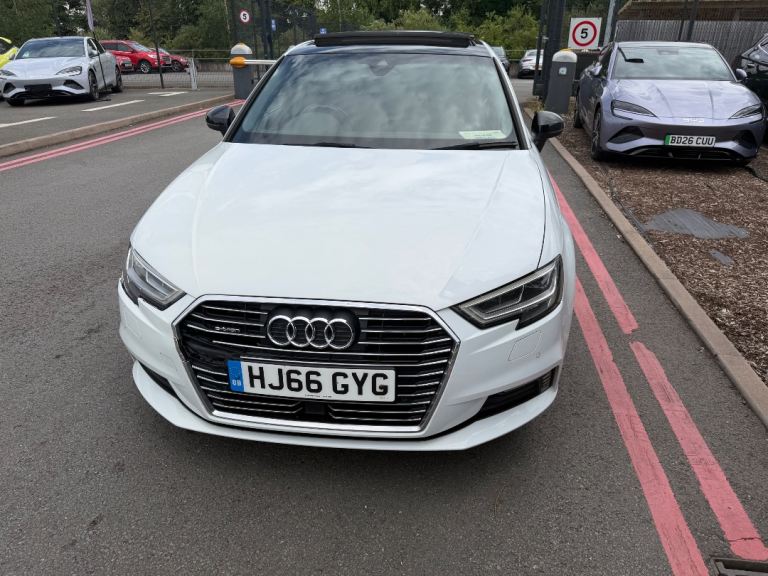 Audi, A3, Hatchback, 2016, Semi-Auto, 1395 (cc), 5 doors