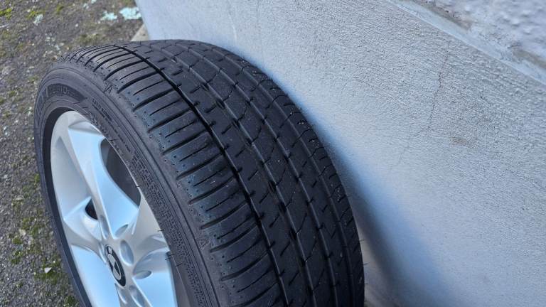 Bmw 17 inch wheels and tires 