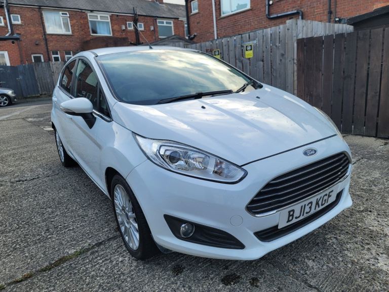 Ford, FIESTA, Hatchback, 2013, Manual, 1241 (cc), 5 doors