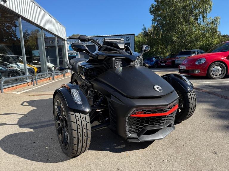 2025 Can-Am Spyder F3s 6 speed semi auto trike in black