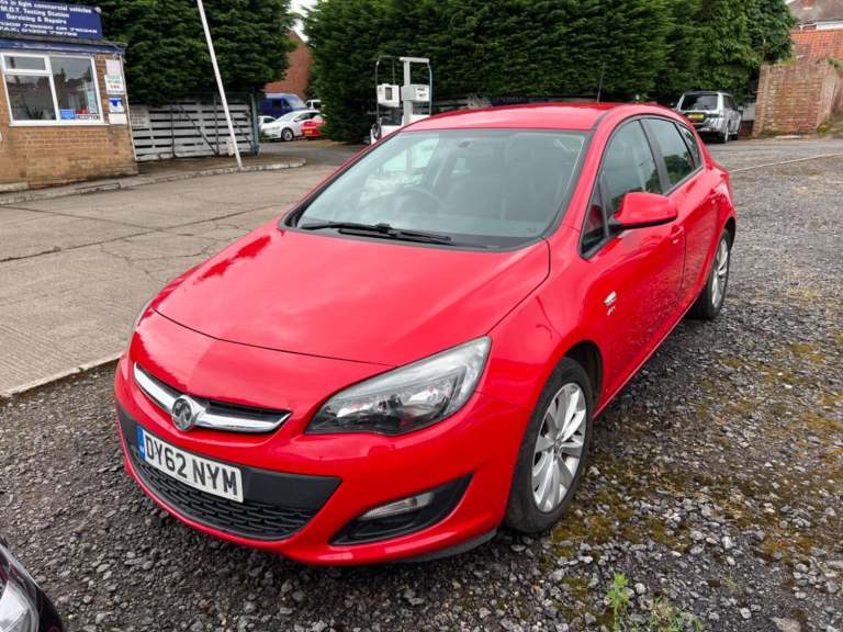 VAUXHALL ASTRA ACTIVE 2012