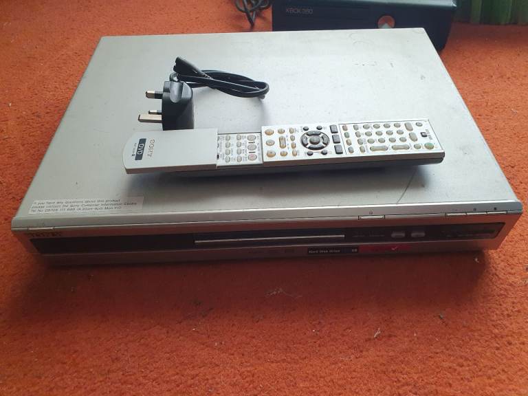 Sony RDR-HXD710 DVD Recorder with 160 GB Hard Drive and Freeview