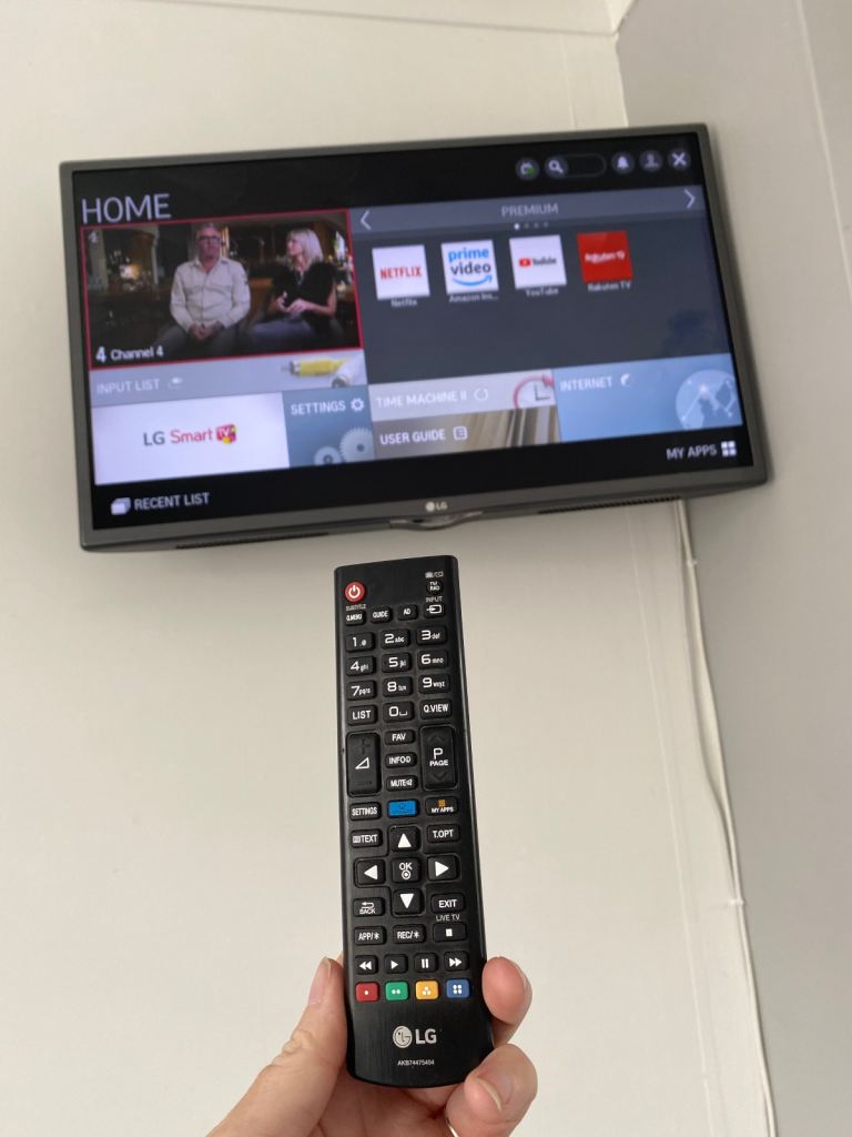 LG Smart TV with Remote Control – Good Condition