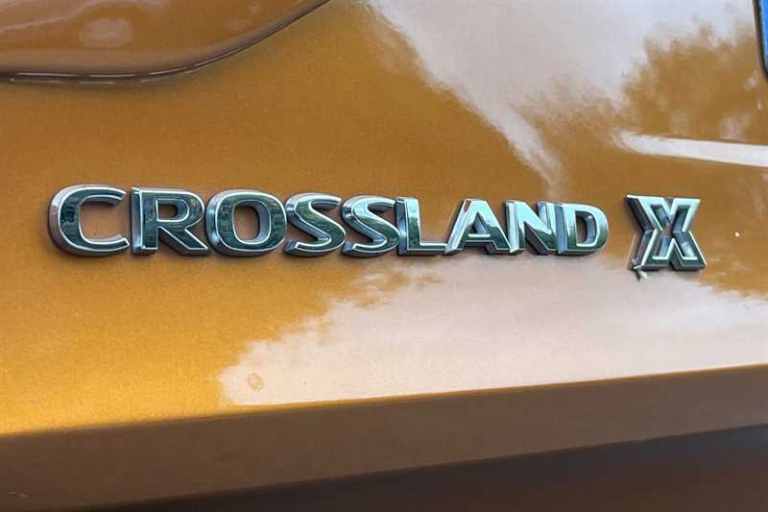 2019 Vauxhall Crossland X 1.2T ecoTec [110] Tech Line Nav 5dr [6 Spd] [S/S] HATCHBACK PETROL Manual