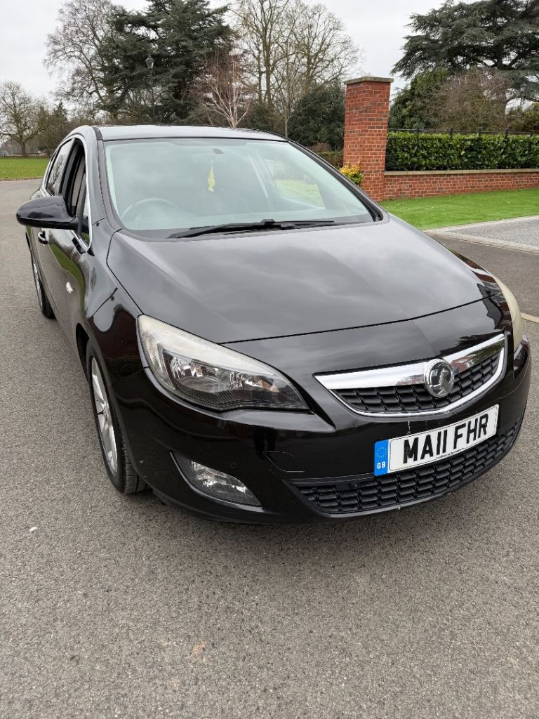 2011 Vauxhall Astra 1.7 Cdti 12 Months Mot Full Service Tax £35 Per Year Excellent Condition Car