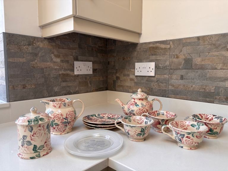 Vintage Emma Bridgewater Rose Chintz collection 
