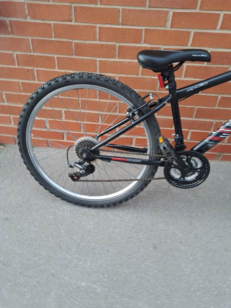 Junior's apollo mountain bike brilliant condition 