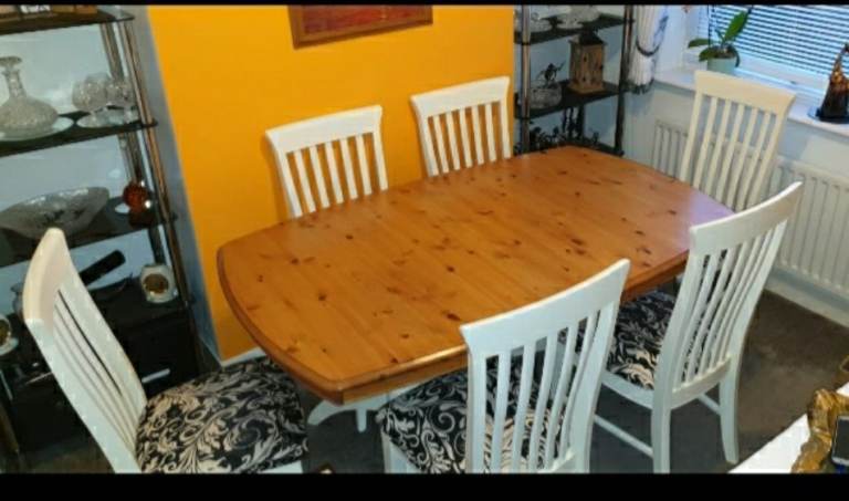 Table and 8 x chairs