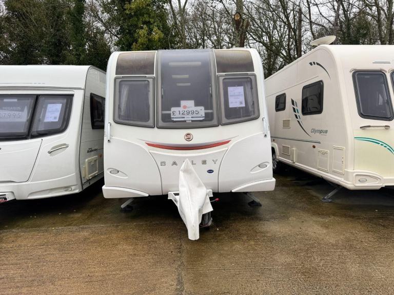 2015 Bailey Unicorn Madrid Large rear washroom and dinette