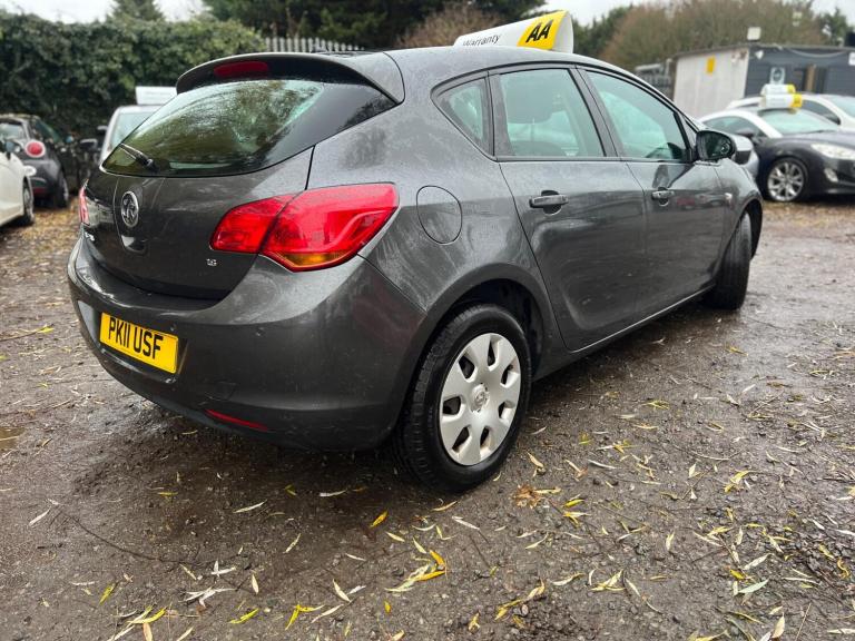 2011 Vauxhall Astra 1.6i 16V Exclusiv 5dr Auto HATCHBACK PETROL Automatic