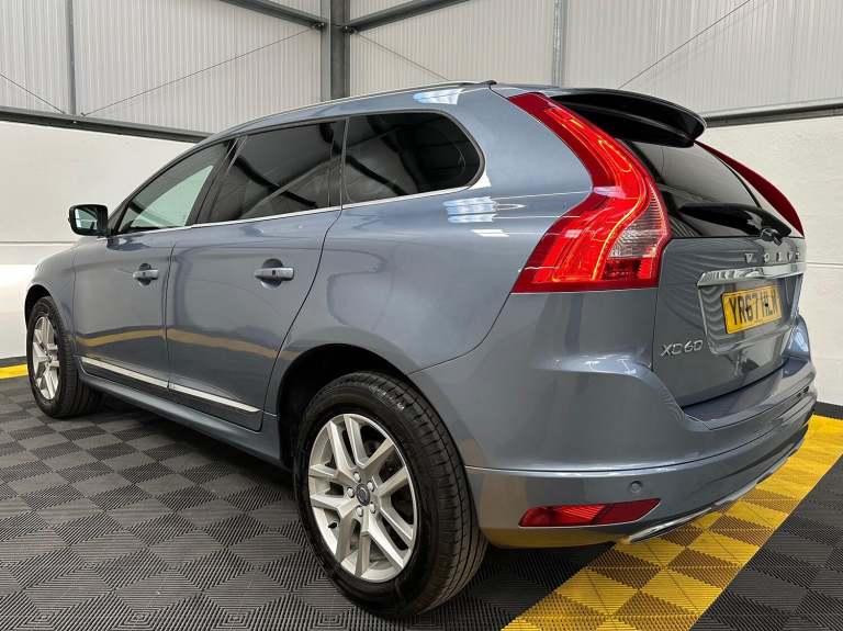 VOLVO XC60 2.0 SE Lux Nav D4 2017