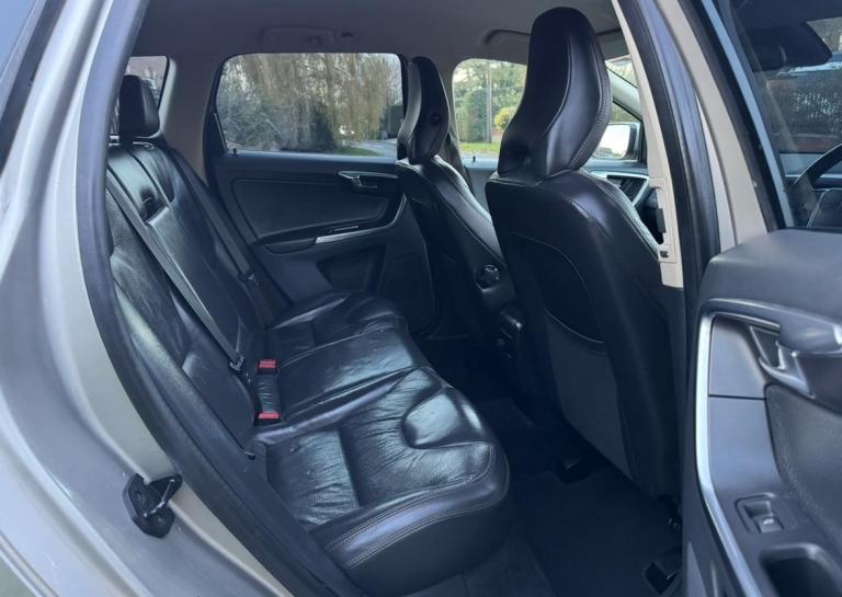 2013 VOLVO XC60 2.4 D5 SE LUX NAV AWD AUTO S/HISTORY CAMBELT DONE! LOVELY 4X4!