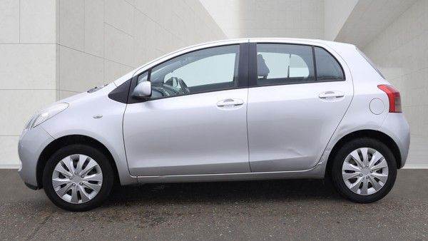 TOYOTA Yaris for Sale 