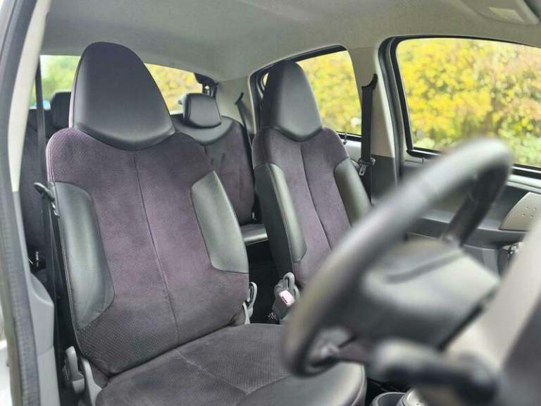 2009 Toyota AYGO 1.0 VVT-i Platinum 5dr [AC] MMT HATCHBACK PETROL Automatic