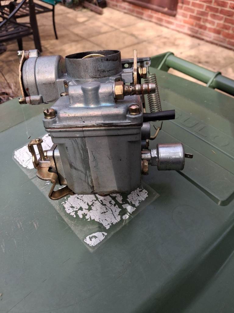 Vw T2 camper exhaust and carb (1974)