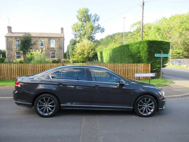 2015 Volkswagen Passat 2.0 TDI SCR 190 R-Line 4dr SALOON DIESEL Manual