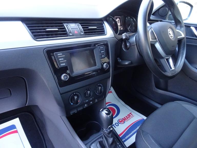 2015 Skoda Rapid 1.4 TSI 125 SE 5dr DSG Automatic **LOW MILEAGE*ONLY 22000 MILES FROM NEW** HATCH...