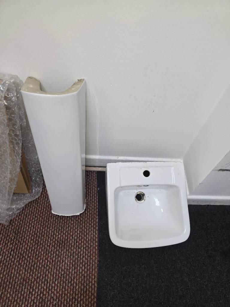 Sink and Pedestal