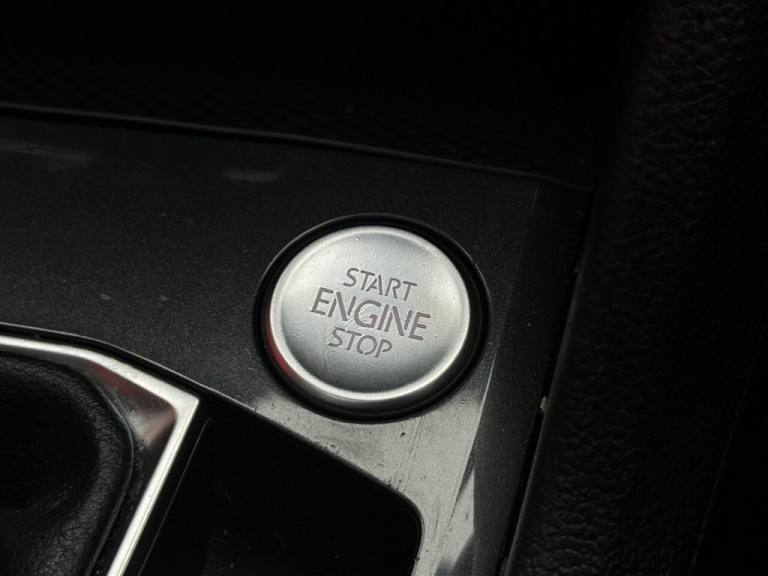 2017 Volkswagen Tiguan 2.0 TDi 150 SEL 5dr ESTATE DIESEL Manual