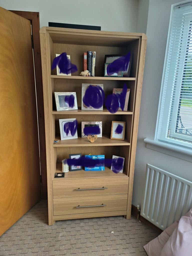 Solid furniture from a smoke/pet free home thanks 