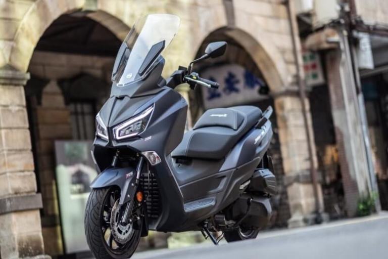 Sym Joymax Z+ 125cc | Best Scooter | 2023 | For Sale | Easy to ride | Afforda...