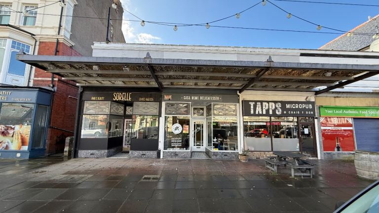 Self contained Shop/Office unit in Llandudno