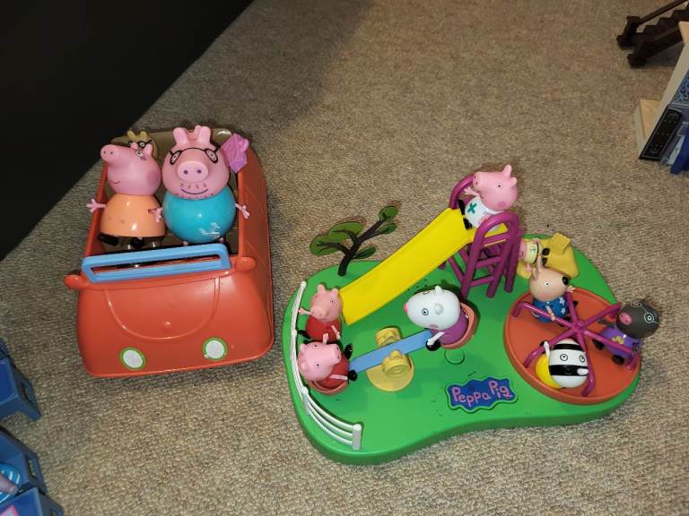 Peppa Pig Playground & Car with Figures