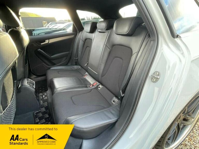 Audi A4 Avant 2015 2.0 TSFI S LINE AUTO PETROL