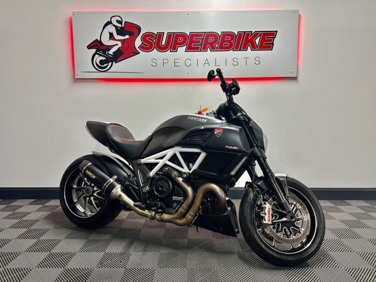 2014 Ducati Diavel 1198 Carbon Euro 3