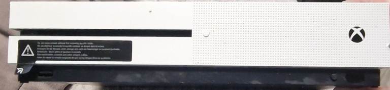 Console only with two controllers 